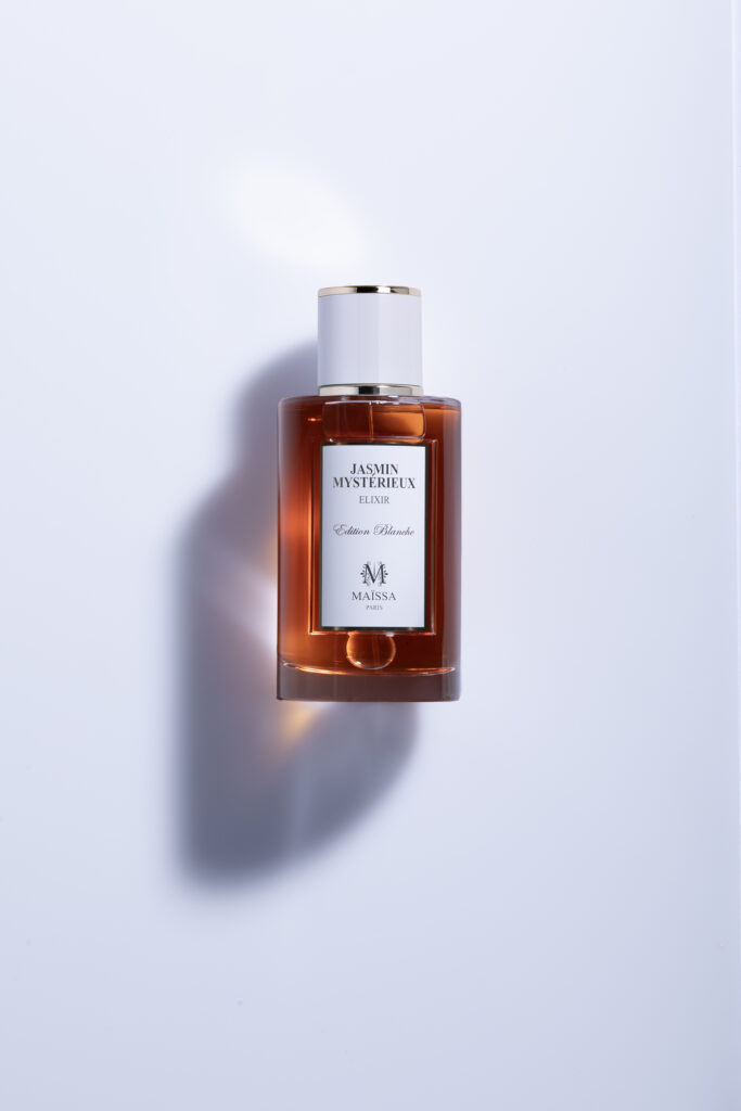Maison Maïssa signe avec Jasmin Mystérieux une nuit blanche aux accents d’Alger 25 MAISON MAISSA Jasmin mysterieux Visuel Flatlay 001 1