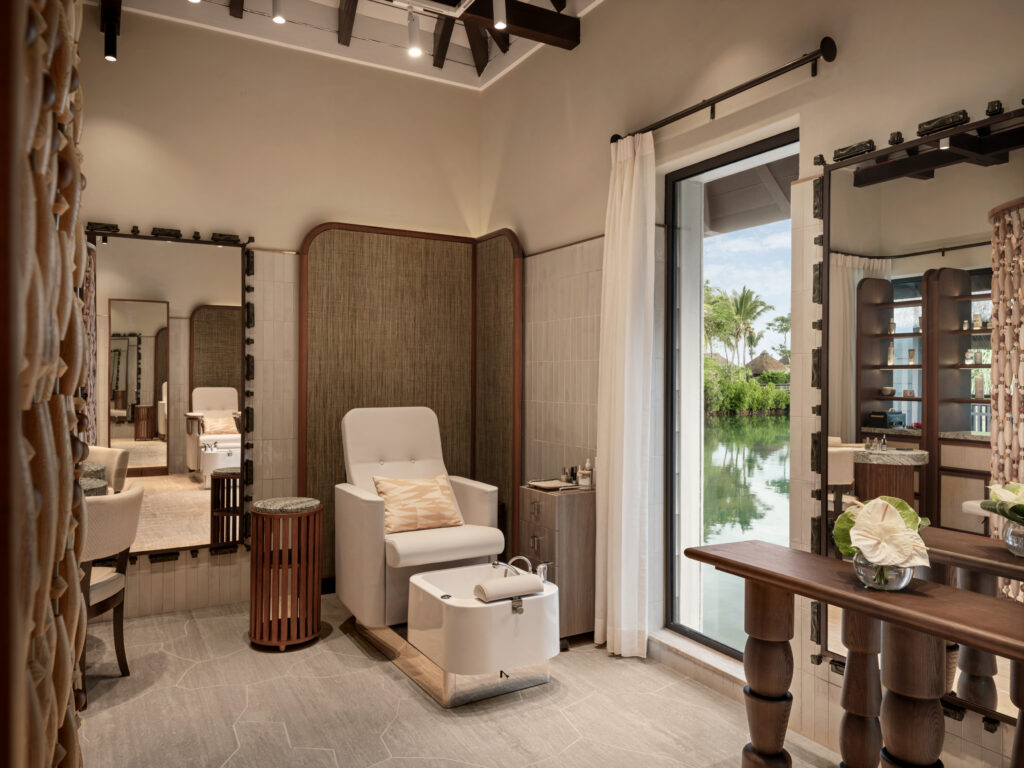 Four Seasons Mauritius at Anahita réinvente le bien-être sur pilotis 31 OSEYAN SPA NAIL SALON 2 LR