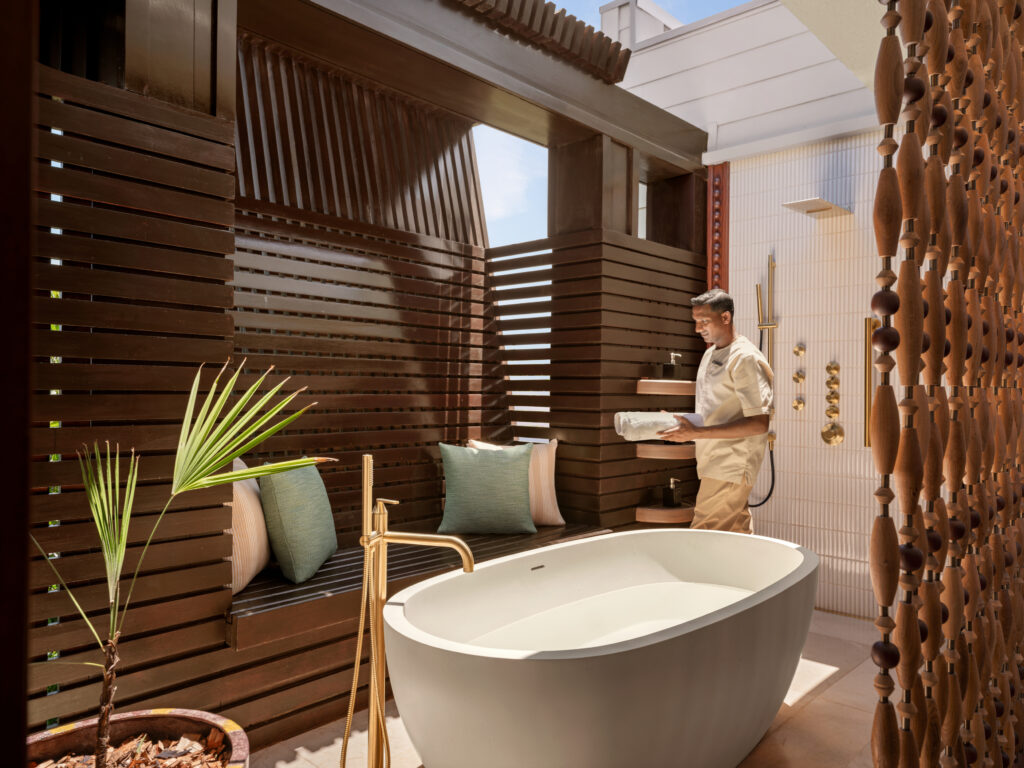 Four Seasons Mauritius at Anahita réinvente le bien-être sur pilotis 37 OSEYAN SPA ROYAL SPA SUITE 2 LR