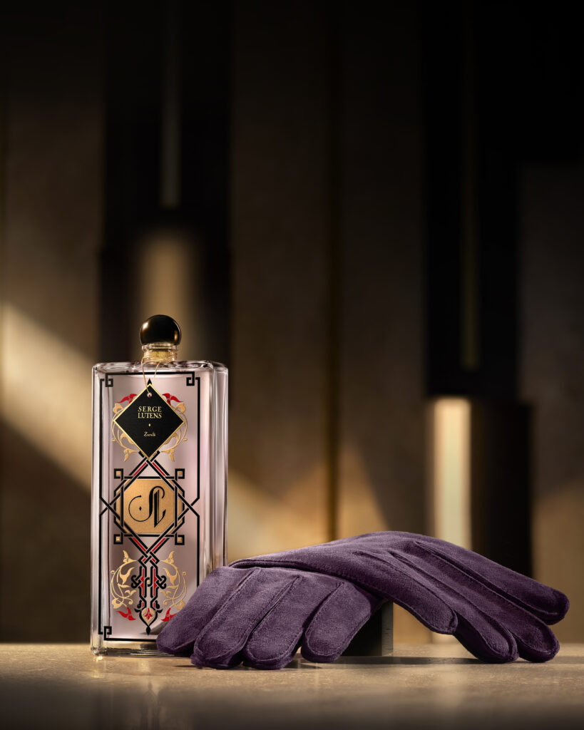 Serge Lutens ouvre le Royaume des Lumières, un théâtre olfactif entre oud, cuir, rose et vertige 27 SL ROYAUME DES LUMIERES INSTITUTIONAL VISUAL ZURAFA