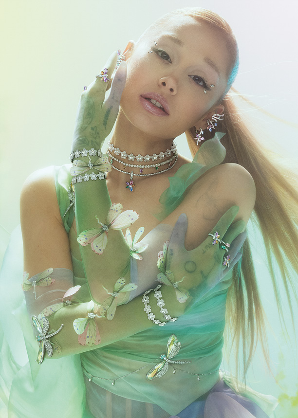 SWA ArianaGrande CapsuleCollection 2.0