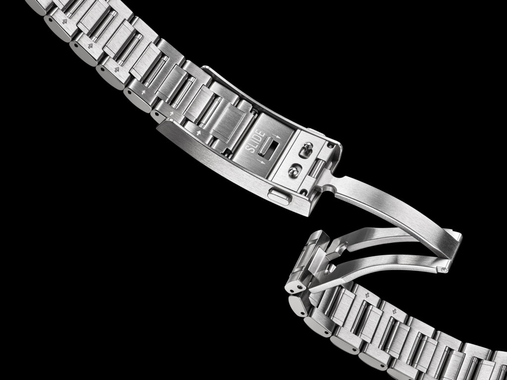 clasp b