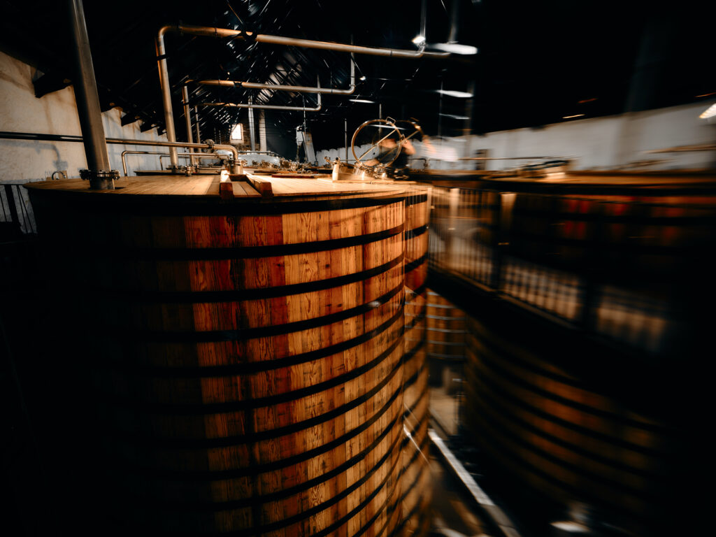 The Dalmore transforme sa distillerie des Highlands en expérience culturelle immersive 25 02 02 26 DALMORE TEASER 1838