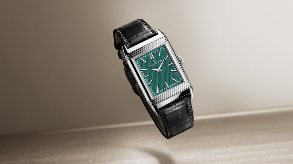 Jaeger-LeCoultre referme le cycle Hokusai sur quatre cascades en émail 27 1920 2026 q39334t8 reverso tribute enamel hokusai levitation1 srgb 16 9
