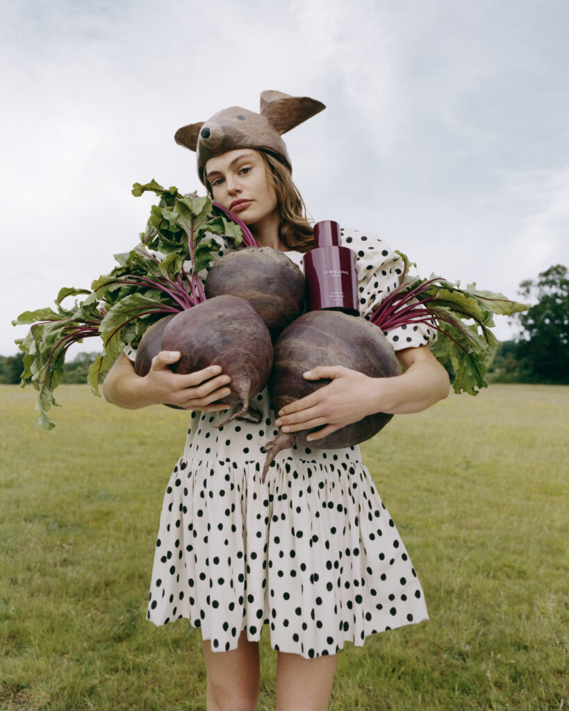 La betterave, le fenouil, le butternut : Jo Malone London descend au potager 26 26B01 Brit Scarlet Beetroot Cologne sRGB 300