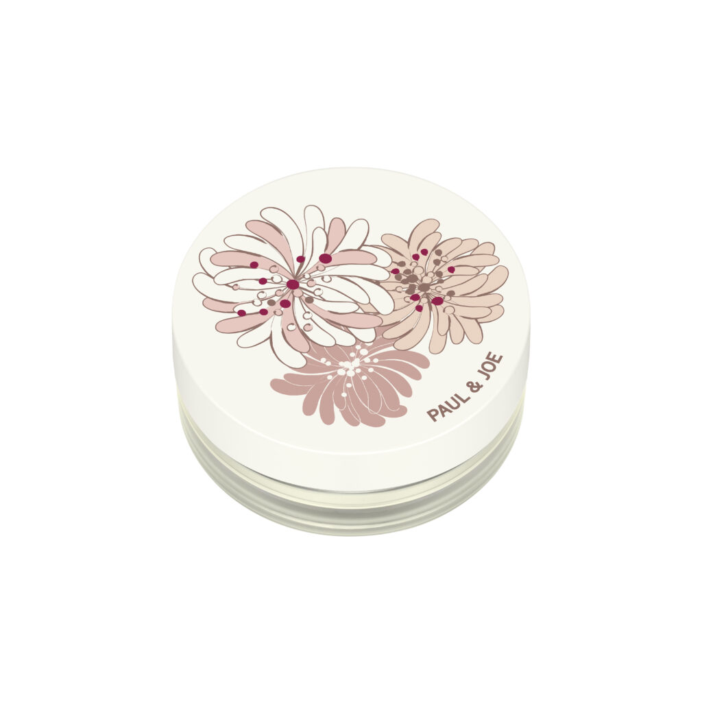 Paul & Joe Beauté compose l’été en pigments clairs et gestes nomades 37 26SU LONG LASTING LOOSE POWDE CLOSE