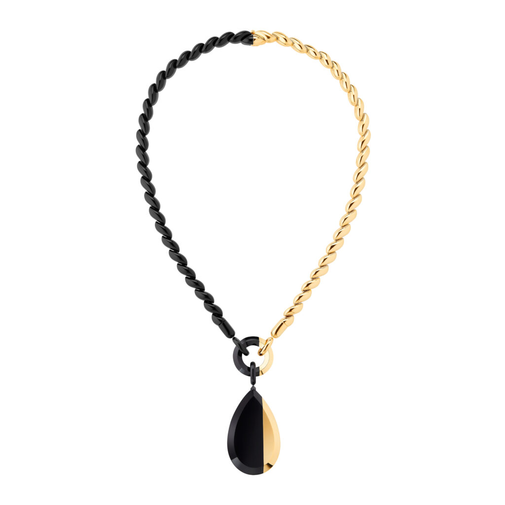 Boucheron et l'onyx : quand la pierre cesse d'être sertie 26 BOUCHERON GOLD 038 ONYX 2