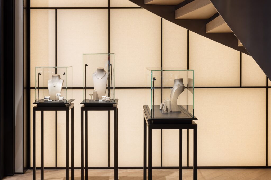 Bucherer Opens in Stuttgart: When Watchmakers Choose Their Cities 37 Bucherer Boutique Stuttgart 13