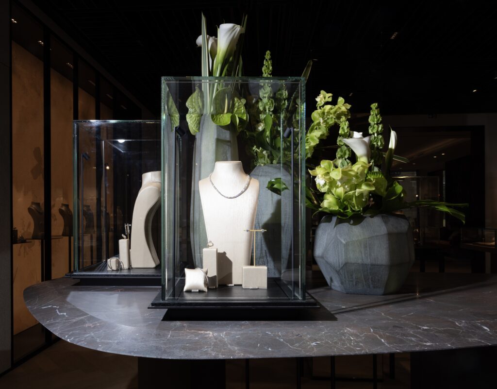 Bucherer Opens in Stuttgart: When Watchmakers Choose Their Cities 39 Bucherer Boutique Stuttgart 15