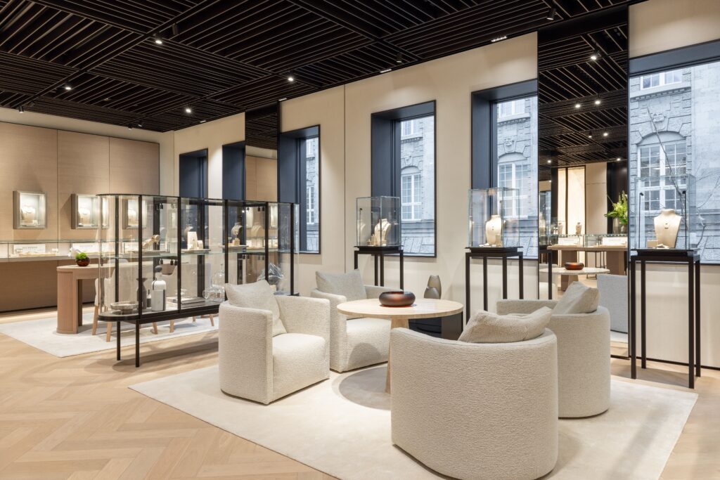 Bucherer Opens in Stuttgart: When Watchmakers Choose Their Cities 27 Bucherer Boutique Stuttgart 2