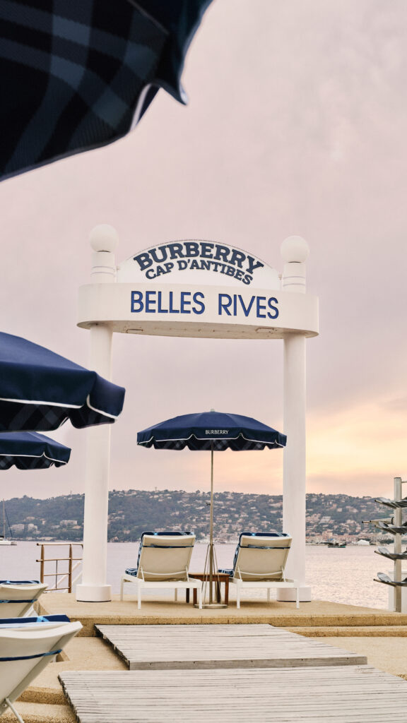 Burberry installe son motif Check sur la Riviera des Fitzgerald 34 Burberry x Belles Rives Hotel9