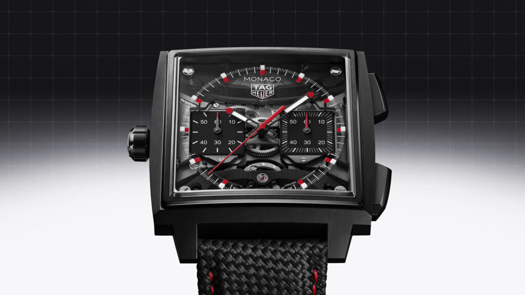 TAG Heuer Monaco Evergraph, le chronographe repensé par la flexion 34 High Quality JPG CEW5180.FT8122 MUSHROOM BACKGROUND 16 9