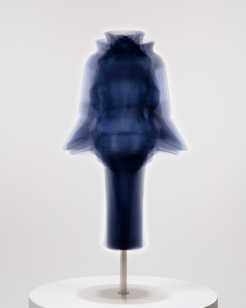 ISSEY MIYAKE au 45 Madison Avenue : le pli comme principe architectural 25 ISSEY MIYAKE NEW YORK 1