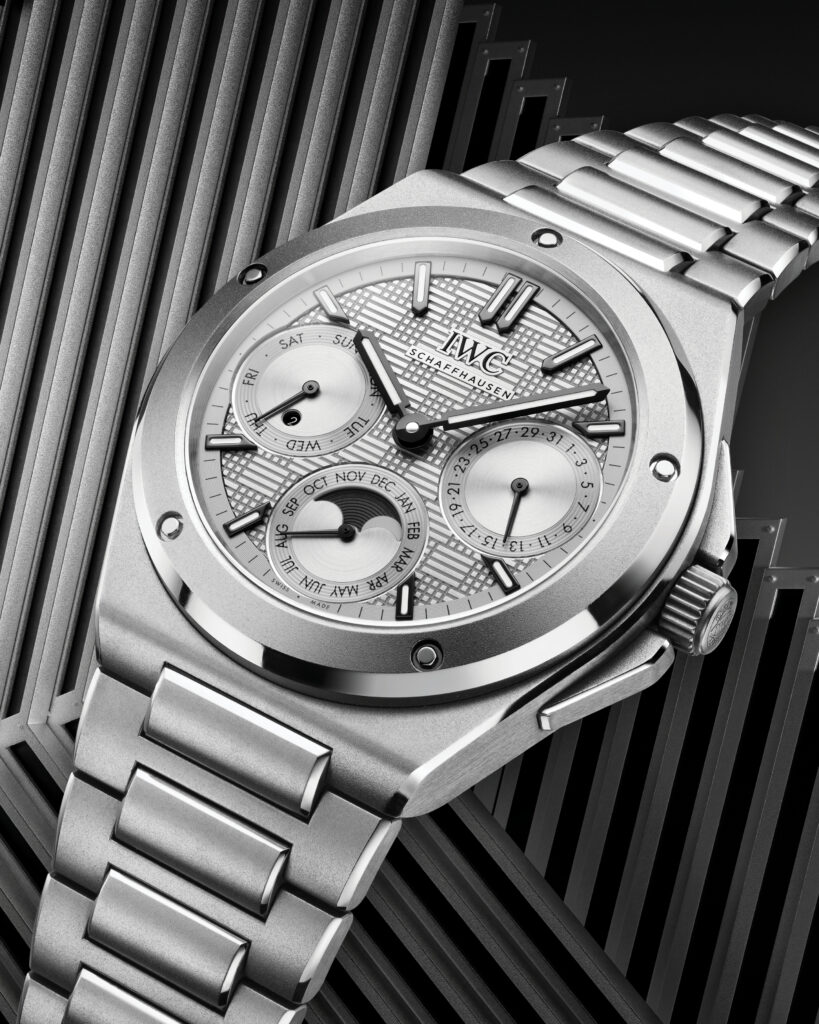 IWC Ingenieur Perpetual Calendar 41 : le temps long en titane 28 IW344904 Mood