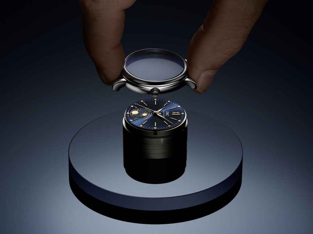 Le Petit Prince sur la lune : IWC Schaffhausen et la question du temps lisible 25 IW459806 assembly
