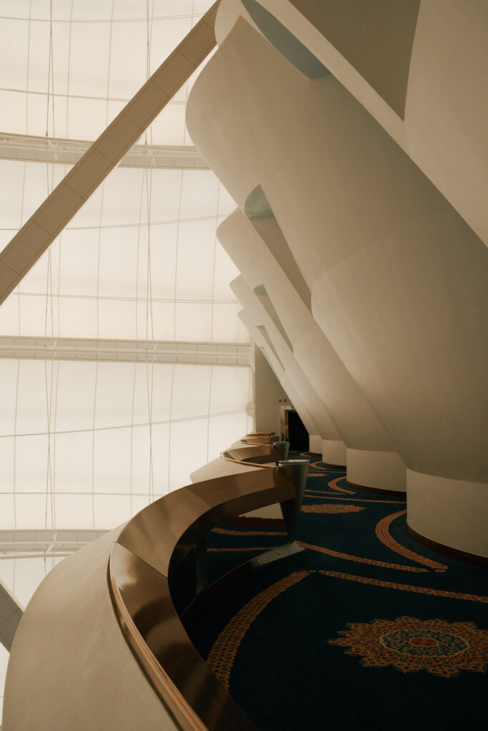 Jumeirah Burj Al Arab, la restauration d’un symbole de Dubaï 31 Jumeirah Burj Al Arab Interior Architecture 3