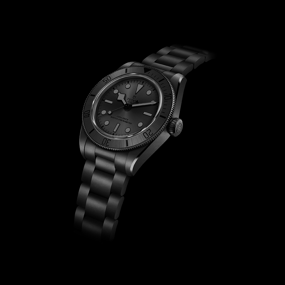 Tudor Black Bay Ceramic: Black as a Test of Precision 30 M7941A1ACNU 0001 DET sRGB BGB