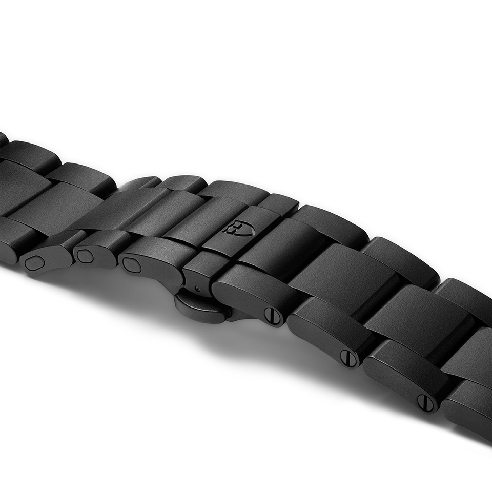 Tudor Black Bay Ceramic: Black as a Test of Precision 27 M7941A1ACNU 53935 CLOSE RGB BGW