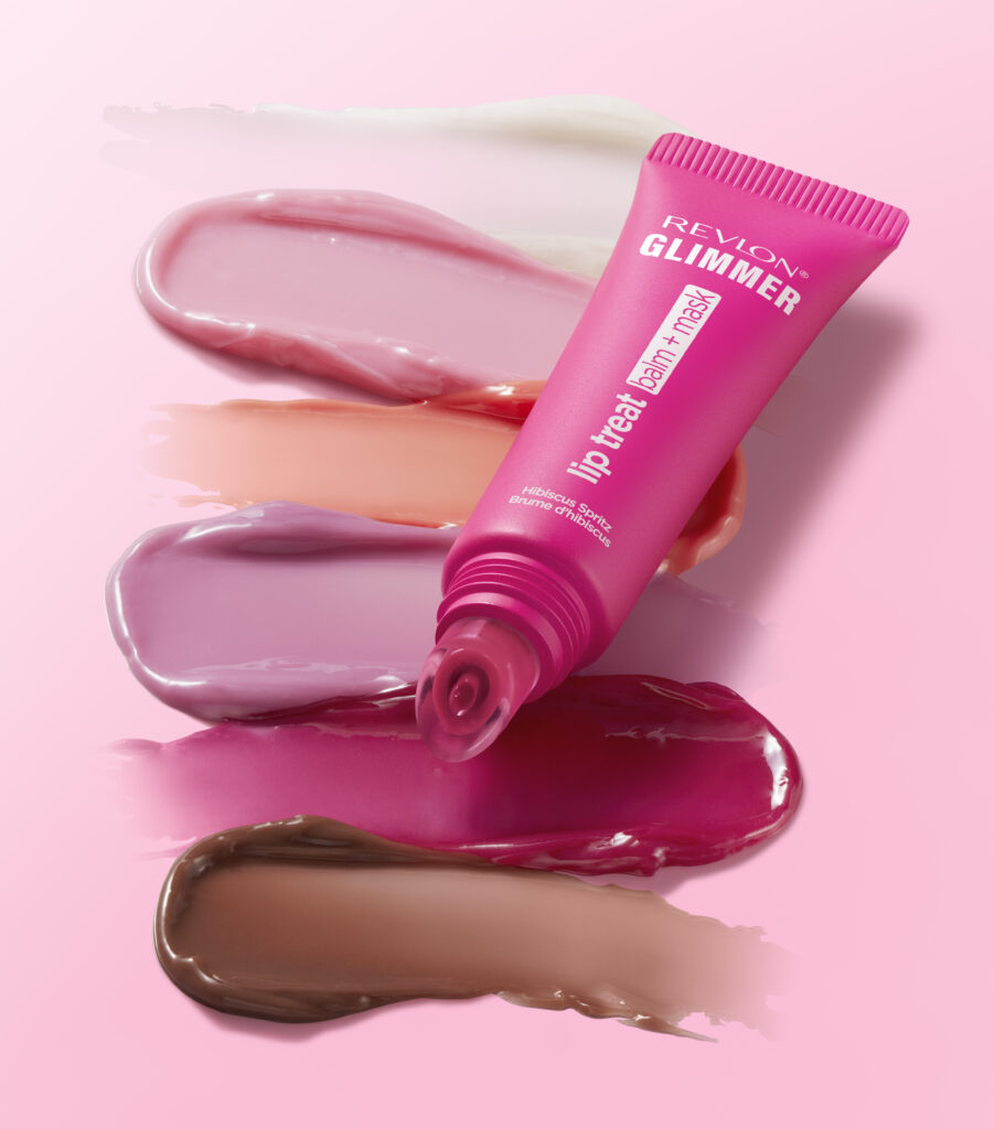 Revlon Glimmer Lip Treat Balm + Mask : le maquillage-soin comme nouvel objet de routine 36 RV 1H26 Glimmer LipTreat Balm Mask StillLife Hero Hibiscus Spritz 005 300RGB