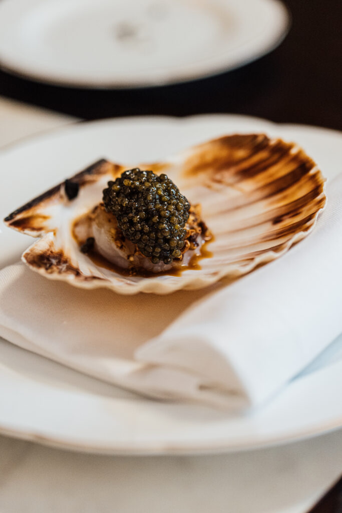 Le Taillevent, 80 ans : ce que la salle sait que la cuisine ne peut pas dire 43 Saint Jacques et caviar 6 c Arbes Food