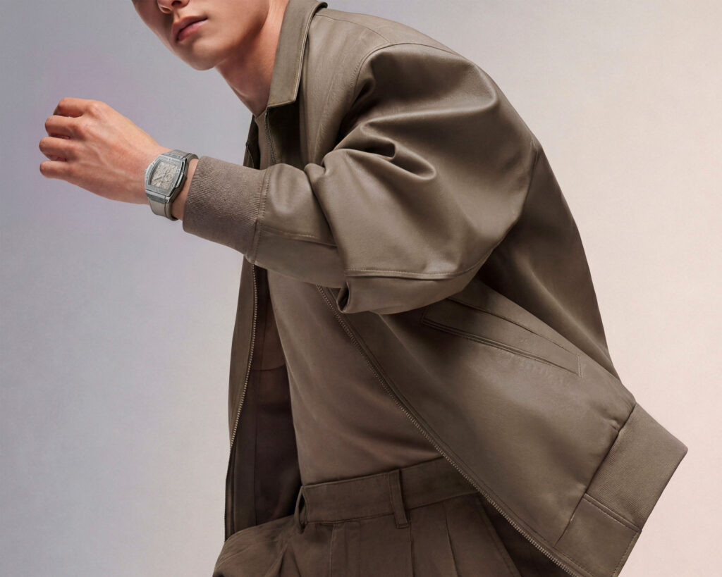 Hublot refines its monochrome aesthetic with the Spirit of Big Bang Essential Taupe 38 Spirit of Big Bang Essential Taupe 20
