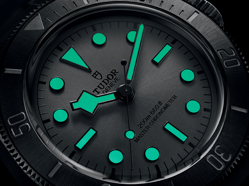 Tudor Black Bay Ceramic: Black as a Test of Precision 37 TUDOR NP26 BLACK BAY CERAMIC LIFESTYLE 2