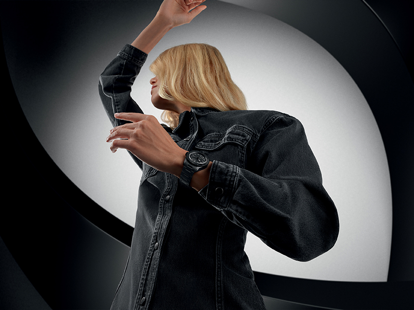 Tudor Black Bay Ceramic: Black as a Test of Precision 39 TUDOR NP26 BLACK BAY CERAMIC LIFESTYLE 4