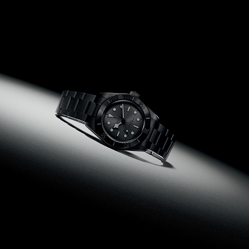 Tudor Black Bay Ceramic: Black as a Test of Precision 43 TUDOR NP26 BLACK BAY CERAMIC LIFESTYLE 8