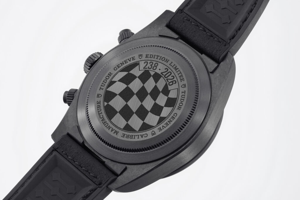 TUDOR Black Bay Chrono « Carbon 26 » : le chronographe quitte la mer pour l’asphalte 35 TUDOR NP26 BlackBayChrono Carbon26 Lifestyle 1