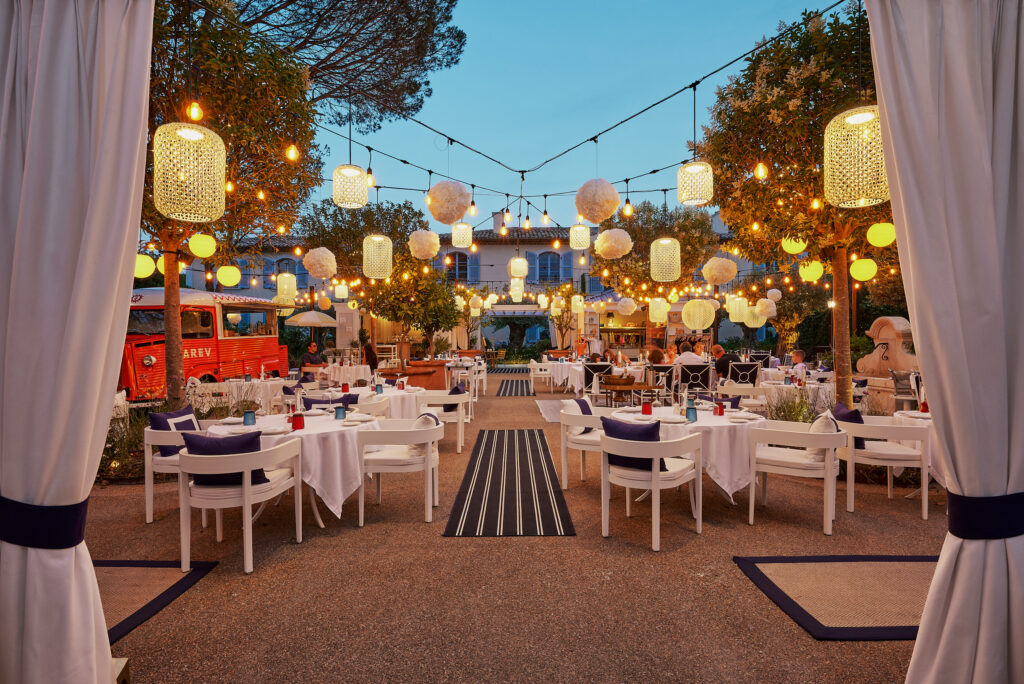 The Strand Al Fresco, ou le retour du Saint-Tropez domestique 27 The Strand Al Fresco 7