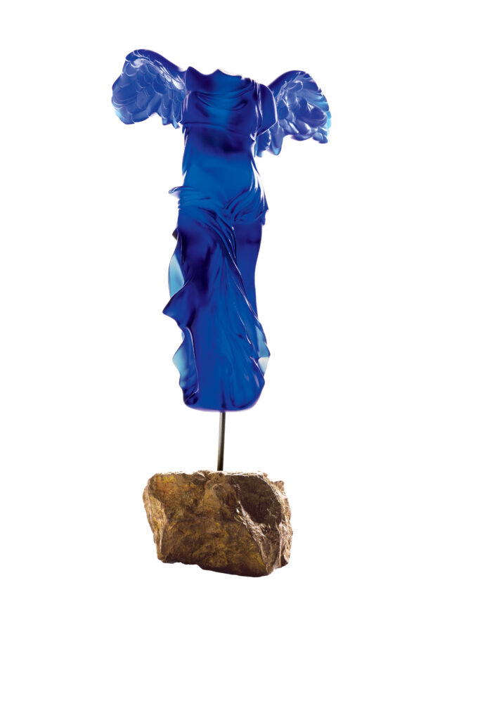 In Wingen-sur-Moder, fifteen years of crystal as a testing ground 36 Yves Klein Victoire de Samothrace par Lalique