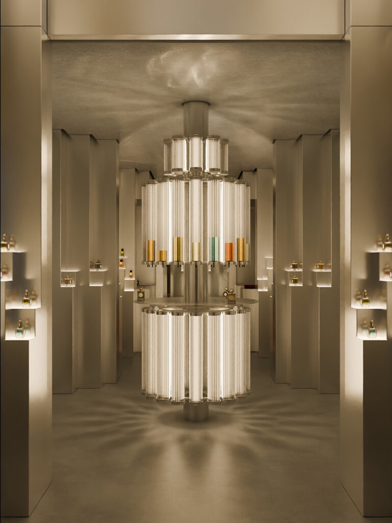 Caron, Rue Saint-Honoré: The Mirrorless Boutique 28 fountain 2