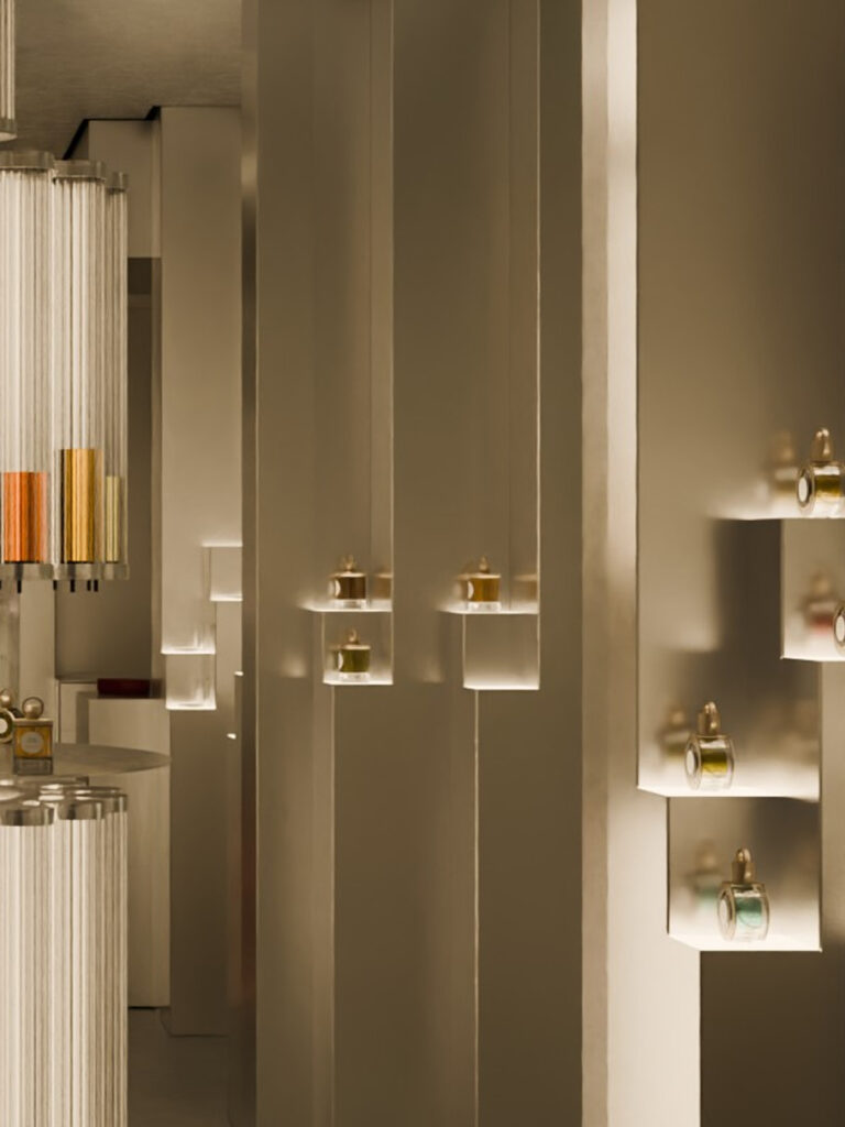 Caron, Rue Saint-Honoré: The Mirrorless Boutique 34 product collection 3