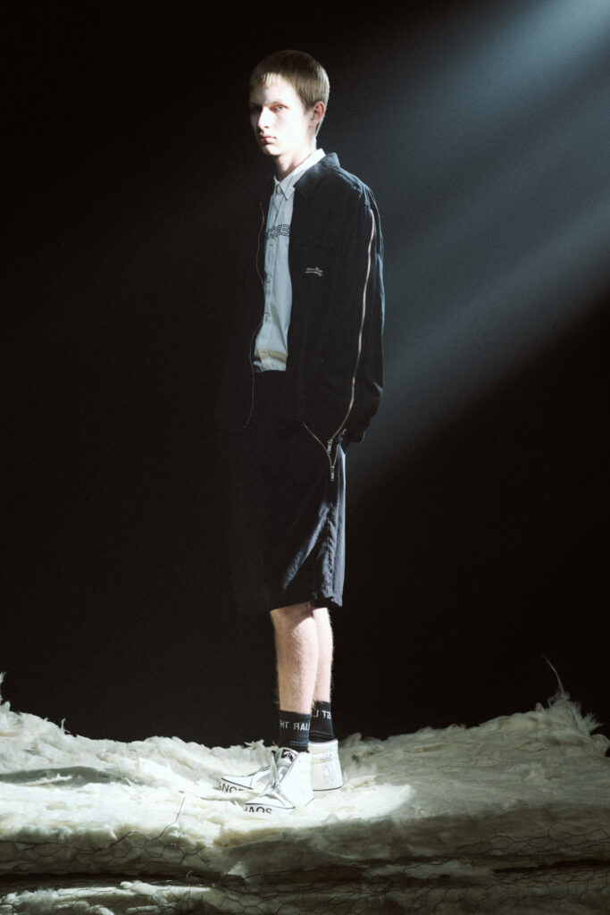 UNDERCOVER Pre-Spring 2027 : la couture du refus 27 002 1