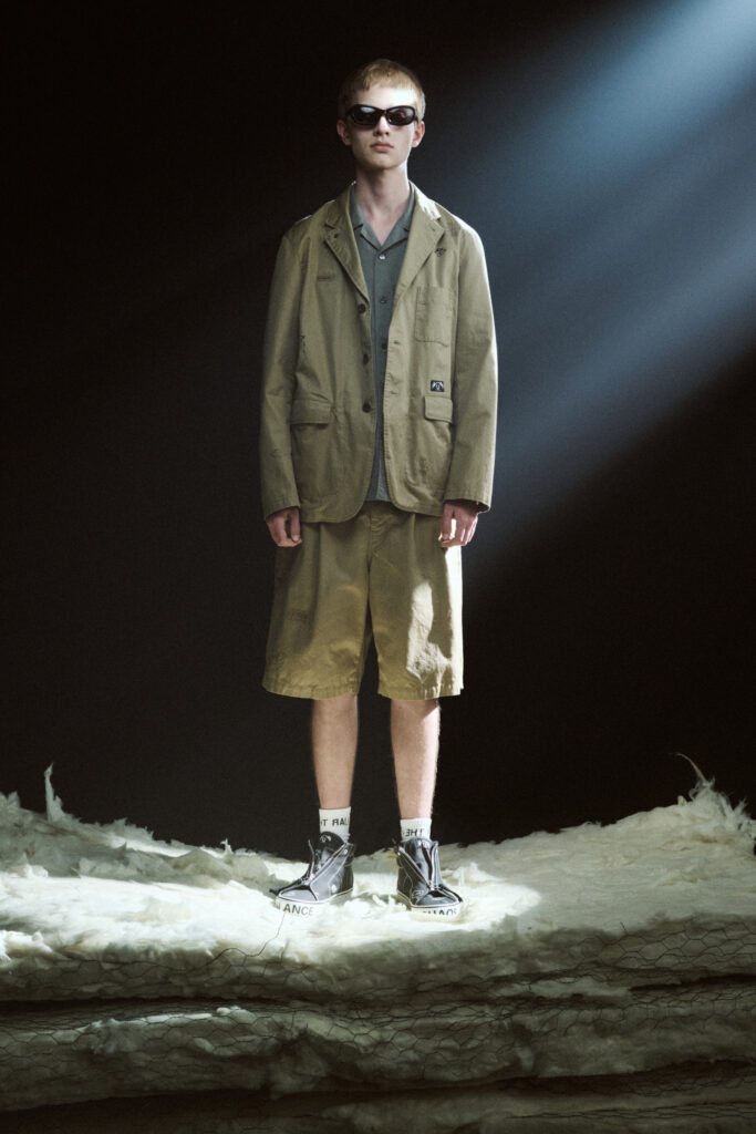 UNDERCOVER Pre-Spring 2027 : la couture du refus 31 004 1