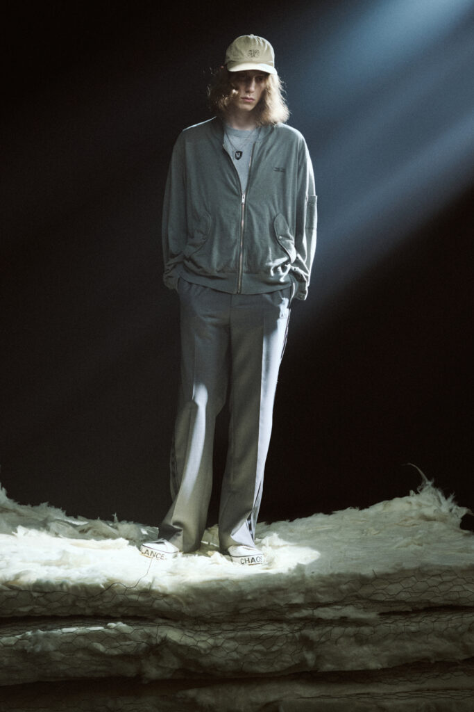 UNDERCOVER Pre-Spring 2027 : la couture du refus 55 023 1