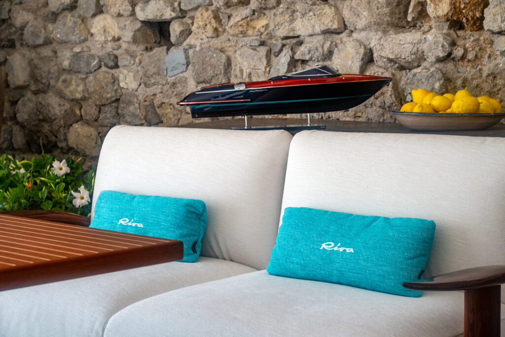 Riva au-delà de l'eau 28 04 Riva Lounge Borgo Santandrea