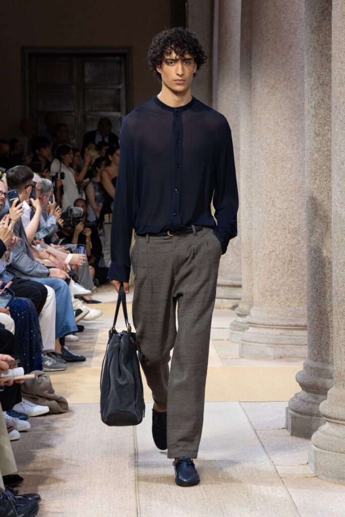 Giorgio Armani SS27 : quand le Marché Méditerranéen devient territoire de style 39 067 067