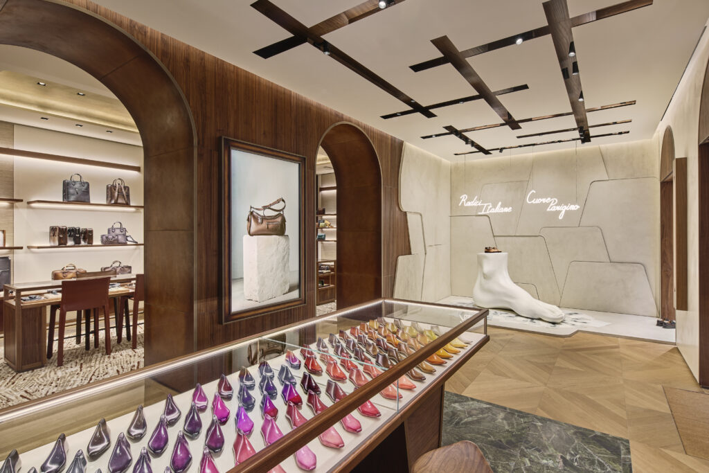 Berluti ouvre sa boutique de Milan via Gesù, avant Paris 27 07 BERLUTI MILANO OPENING