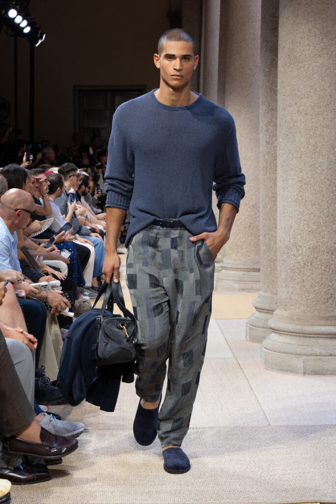 Giorgio Armani SS27 : quand le Marché Méditerranéen devient territoire de style 37 128 128