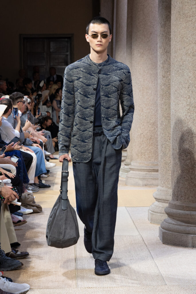 Giorgio Armani SS27 : quand le Marché Méditerranéen devient territoire de style 55 129 129