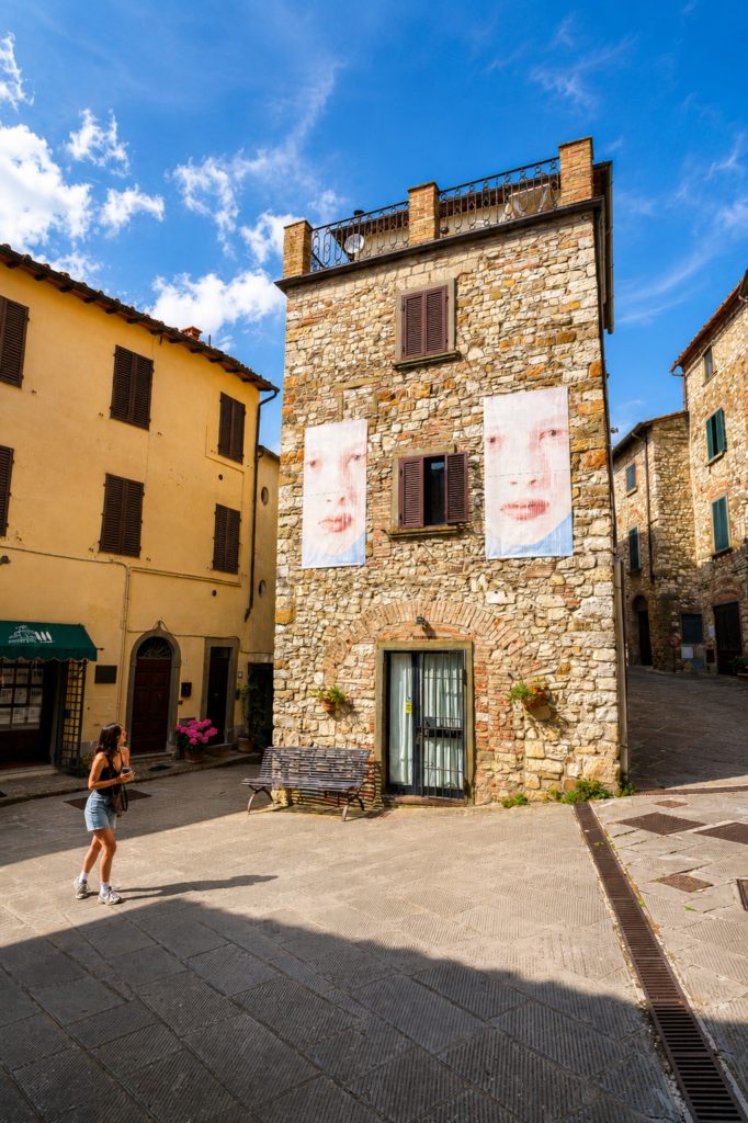 RADDA ARTE : la Toscane devient galerie à ciel ouvert 35 13 Radda in Chianti Radda Arte