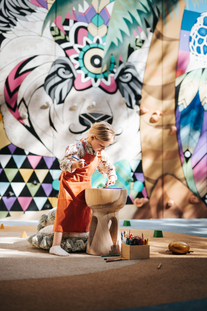 Maslina Resort, Hvar : le luxe qui réunit ce que le monde sépare 33 19 Maslina Resort LIFESTYLE Playroom 2025 Simun Situm