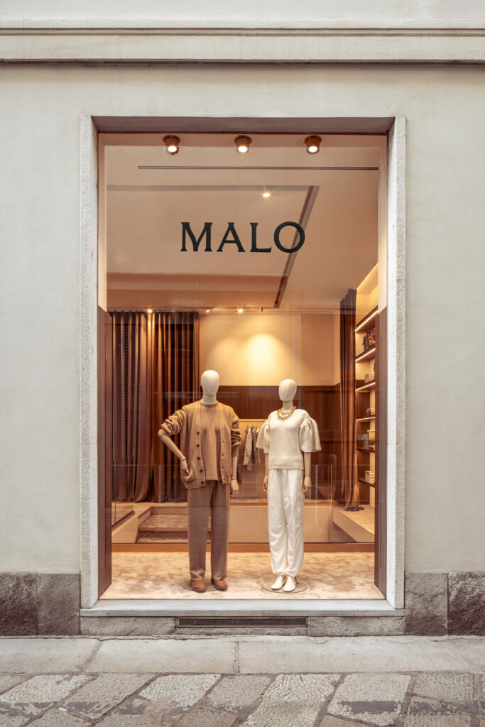 Malo House Milan : quand la boutique disparaît pour laisser place à l’appartement 25 2026 06 MALO BOUTIQUE 245 2 2