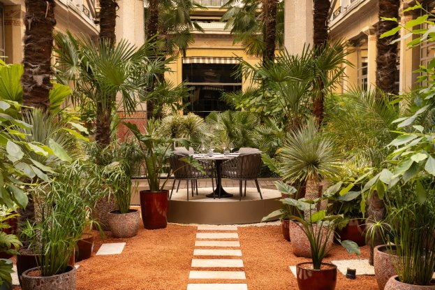 Au Prince de Galles, un jardin caché rouvre l’été 25 202606 cppatio2.002
