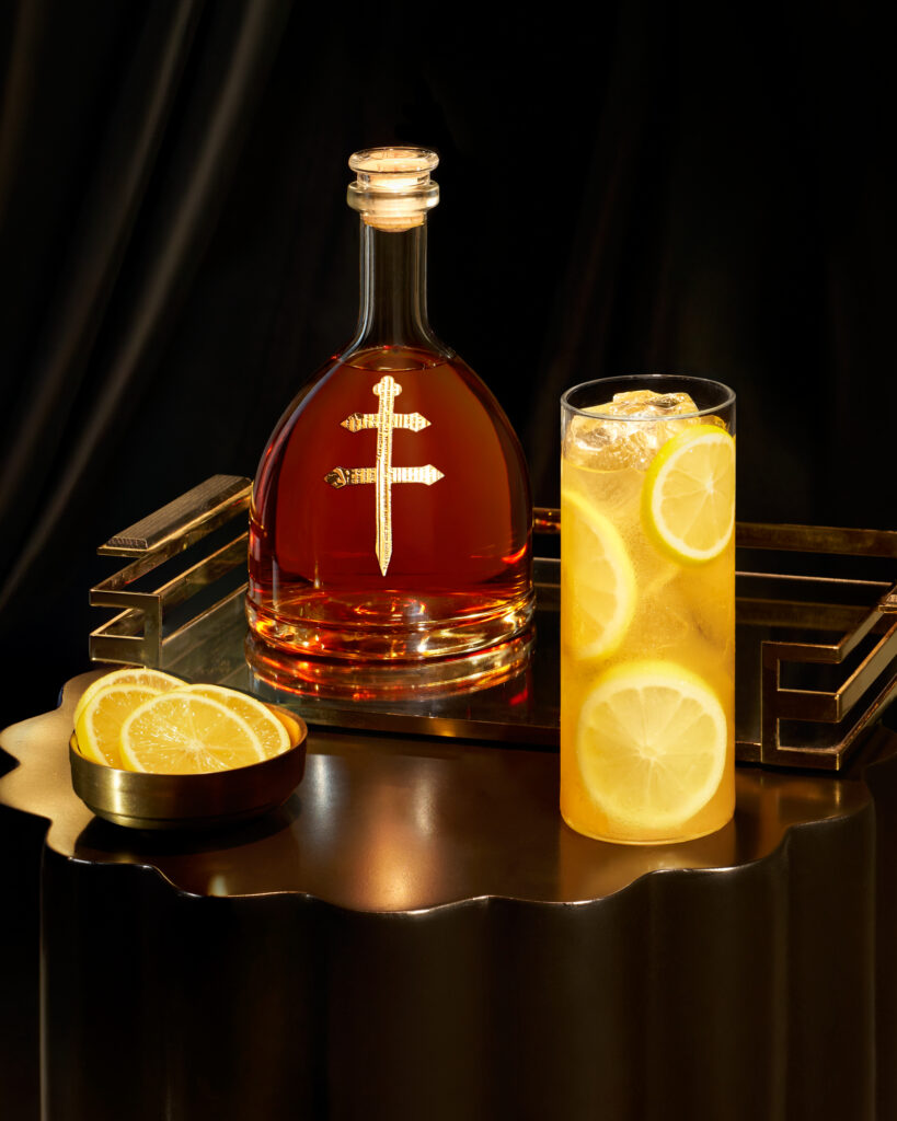 D’Ussé : le cognac qui revient en France par la porte du hip-hop 25 25 11 06 Dusse Lemonade Glass BUSAxDusse 4x5