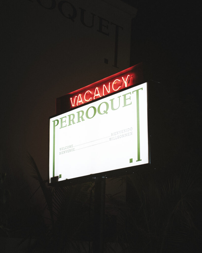 Le Perroquet: A Place Where Florida Hospitality Takes on a Homey Feel 30 26028 Perroquet Handheld 132