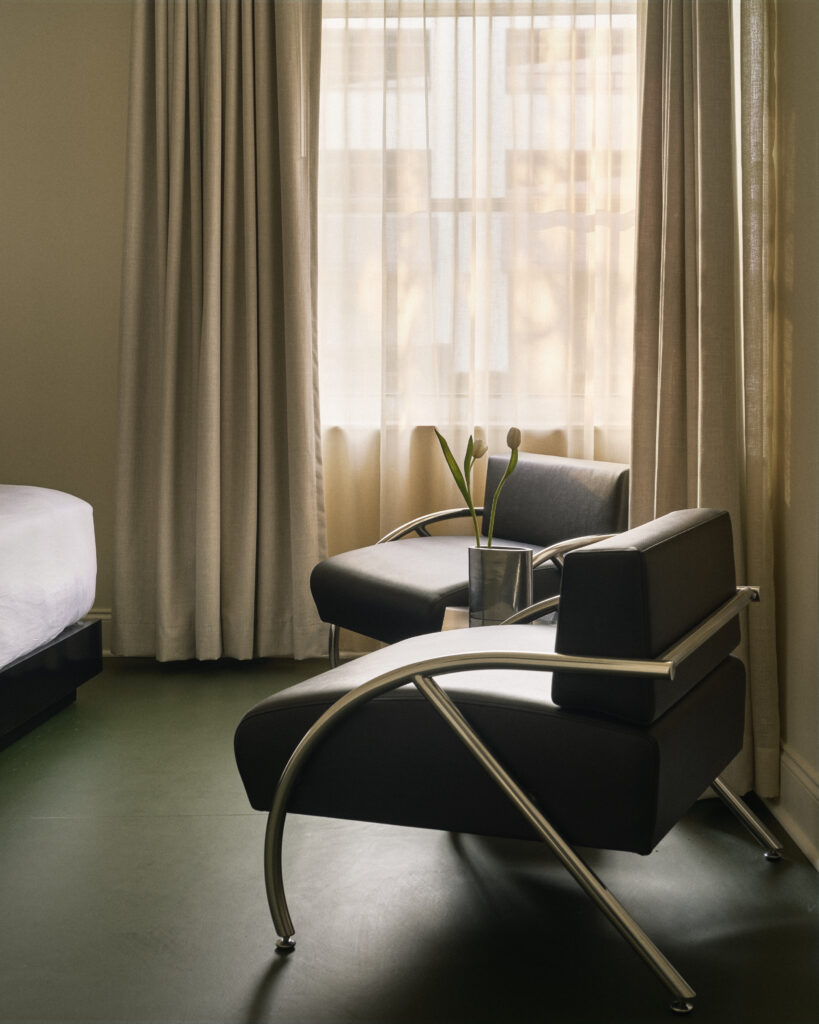 Le Perroquet: A Place Where Florida Hospitality Takes on a Homey Feel 50 26028 Perroquet MediumDouble 146