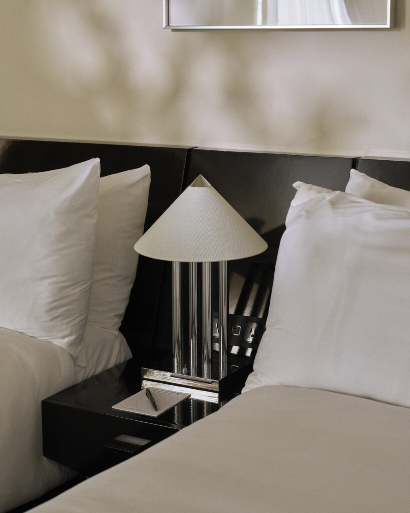 Le Perroquet: A Place Where Florida Hospitality Takes on a Homey Feel 46 26028 Perroquet MediumDouble 53