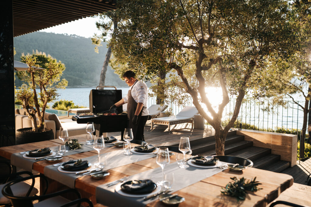 Maslina Resort, Hvar : le luxe qui réunit ce que le monde sépare 42 37 Maslina Resort LIFESTYLE Villa Uvala Simun Situm